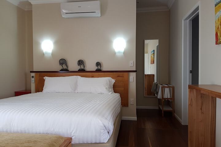 Room 66 of 114