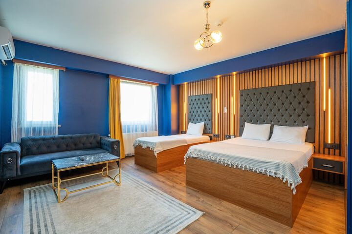 Room 9 of 22