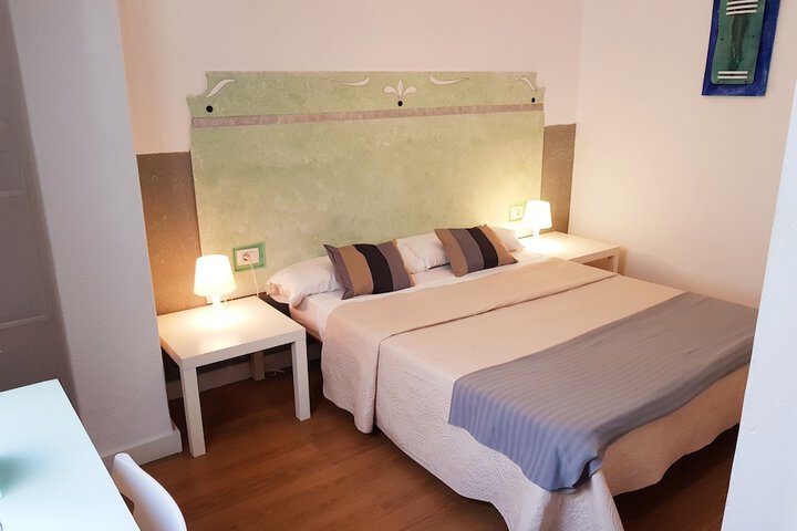 Room 6 of 50