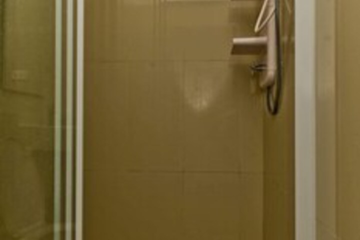 Room 3 of 29