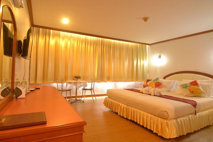 Room 8 of 73