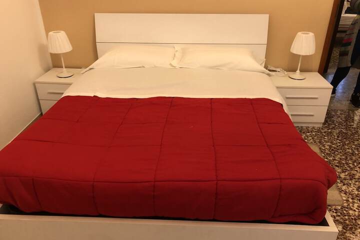 Room 2 of 43
