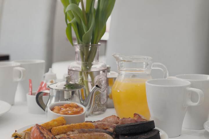 Breakfast/Coffee Service 81 of 86