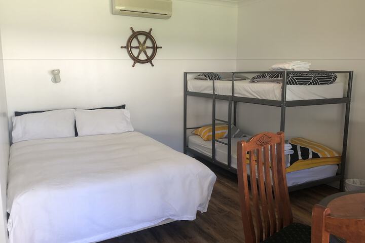 Room 25 of 65