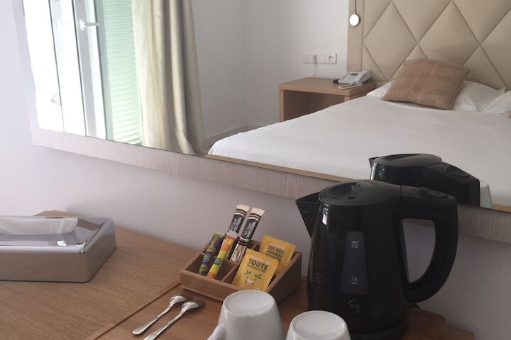 Breakfast/Coffee Service 58 of 114