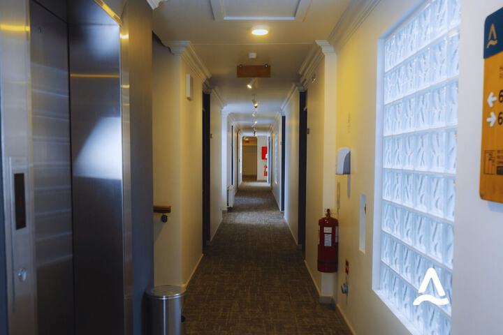 Ballroom/Hall 38 of 39