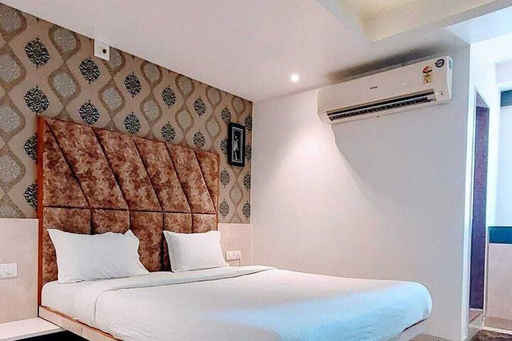 Room 17 of 21