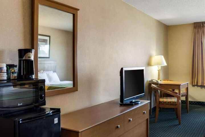 Room 15 of 42