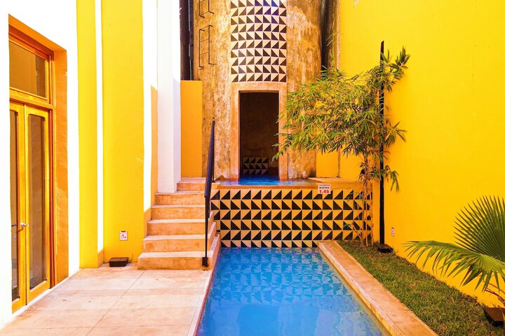 Exterior of Hotel La Nacional by Kavia