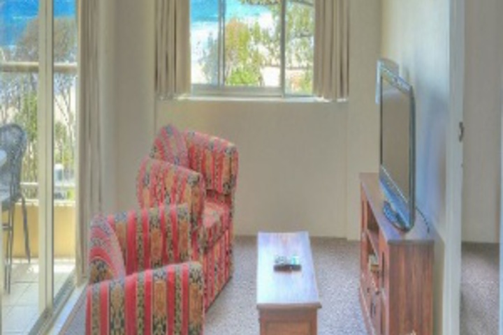 Room 33 of 180