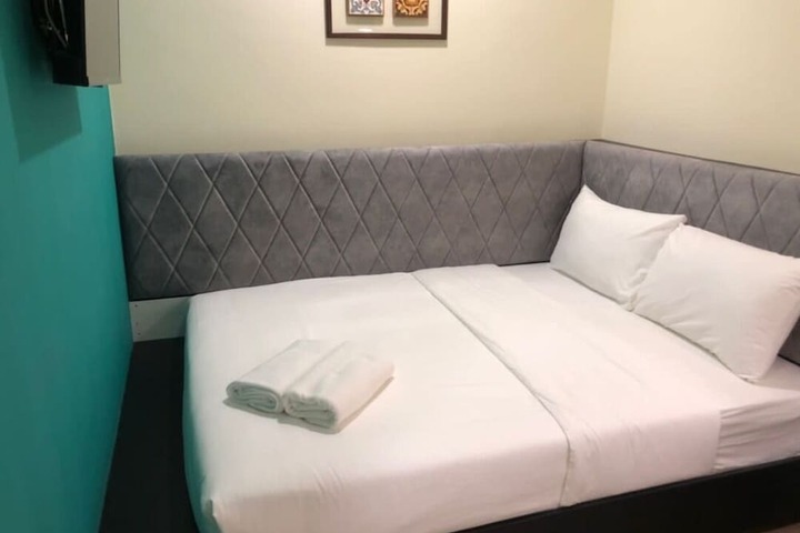 Room 8 of 47