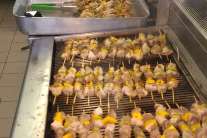 Dining 40 of 70