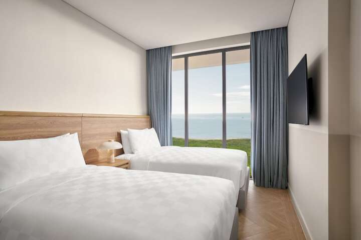 Room 47 of 105