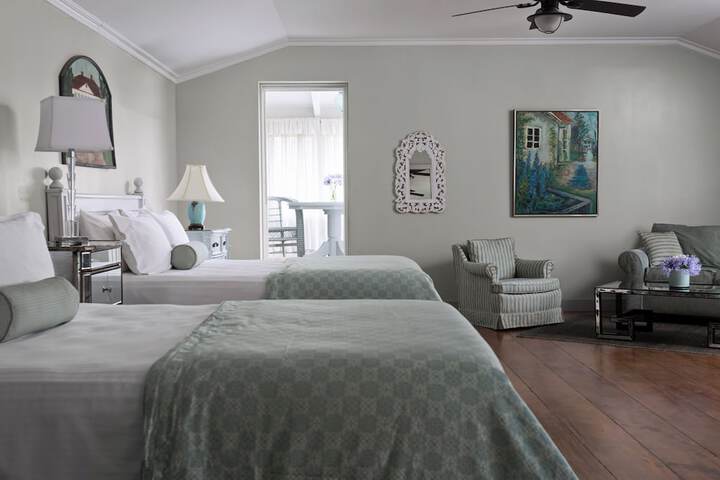 Room 25 of 134