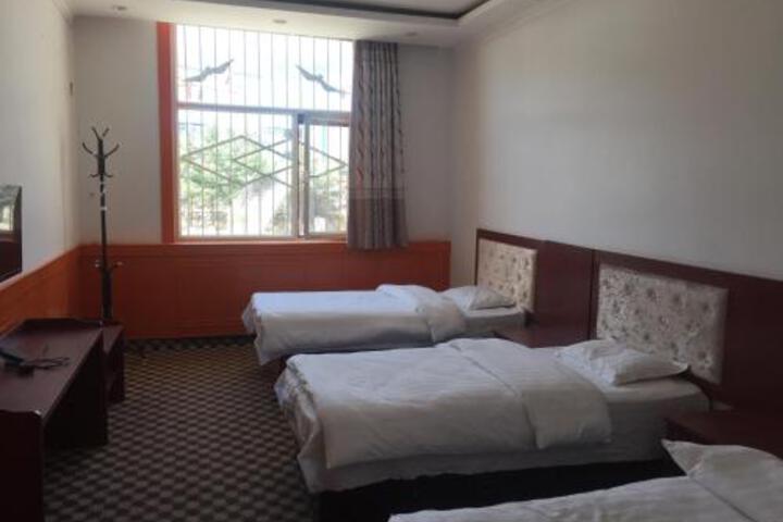 Wolong Mansions Hotel