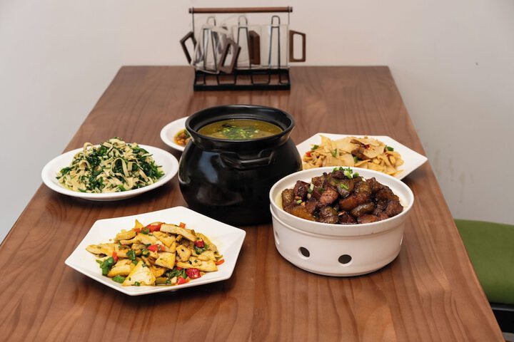 Dining 92 of 113