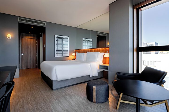 Room 70 of 159
