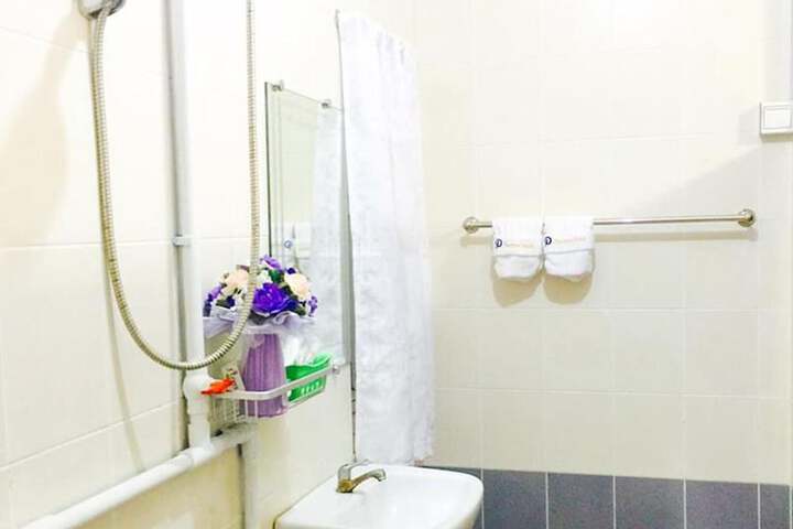 Room 20 of 29