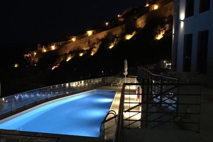 Pool 50 of 72