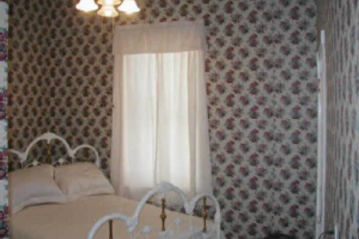 Room 80 of 240