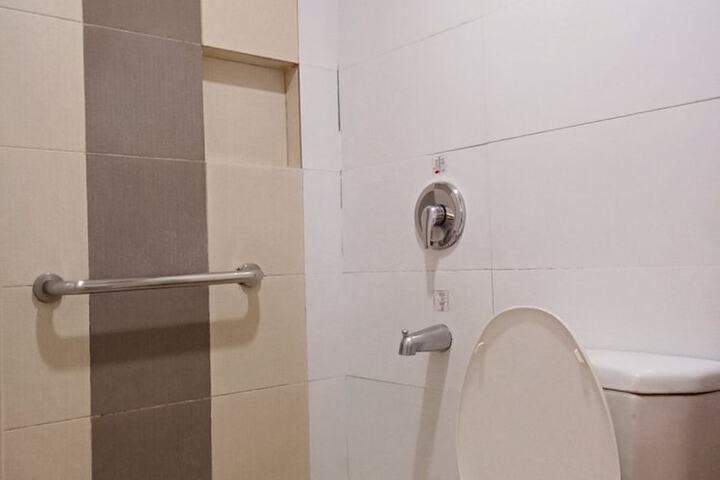 Clean Restrooms