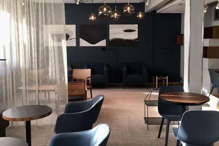 Hotel Lobby