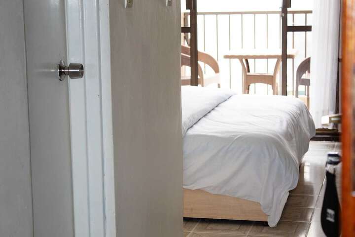 Room 15 of 60