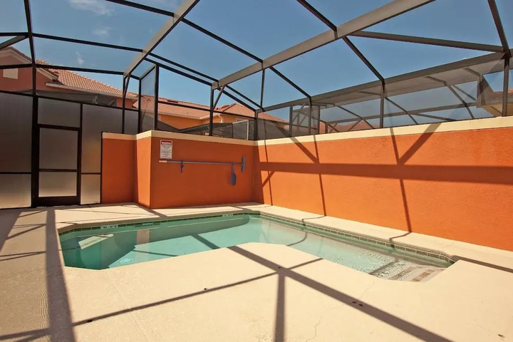 Pool 12 of 19
