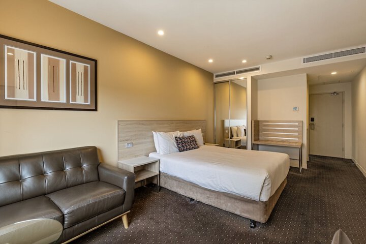 Room 13 of 44