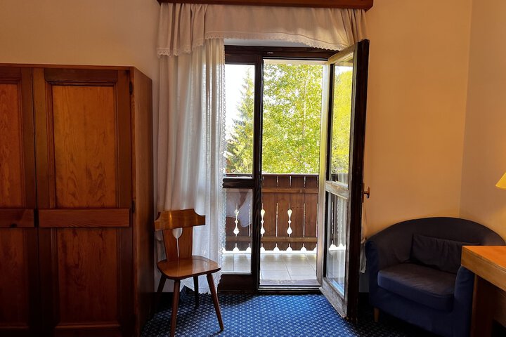 Room 18 of 65