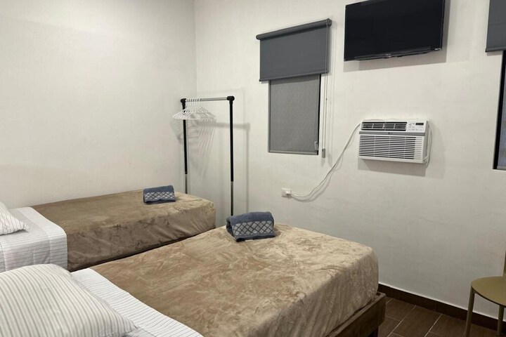 Room 25 of 119