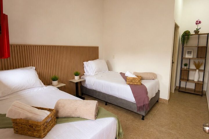 Room 13 of 42
