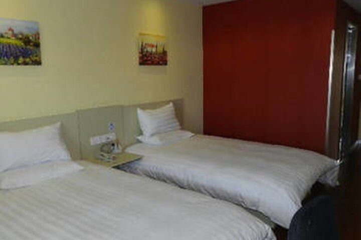 Room 22 of 27