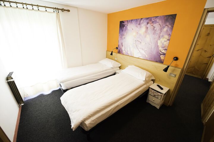 Room 19 of 112