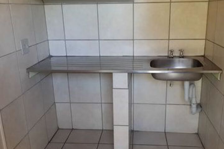 Room 6 of 48