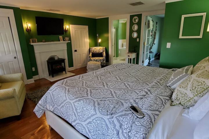 Room 14 of 22