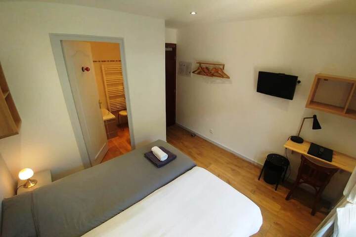 Room 15 of 61