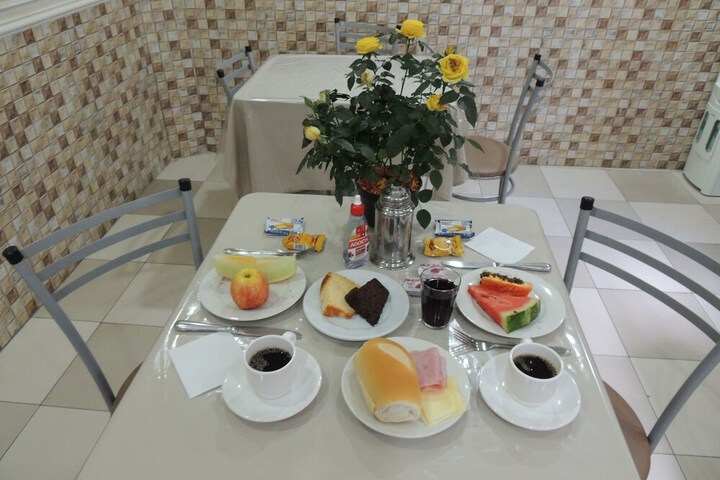 Breakfast/Coffee Service 104 of 107