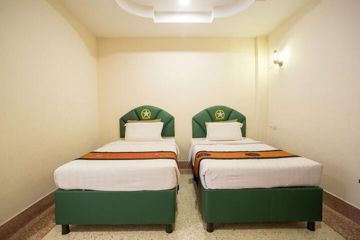 Room 17 of 52