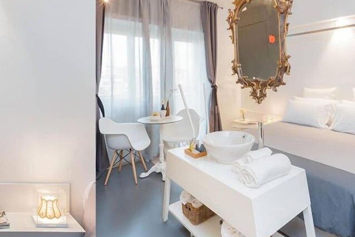 Room 10 of 22