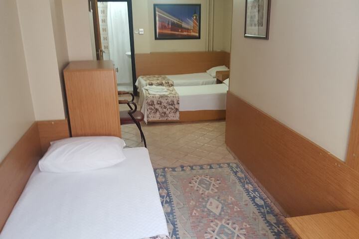 Room 9 of 72