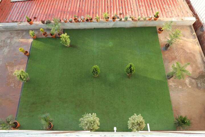 Hotel Exterior 1 of 9