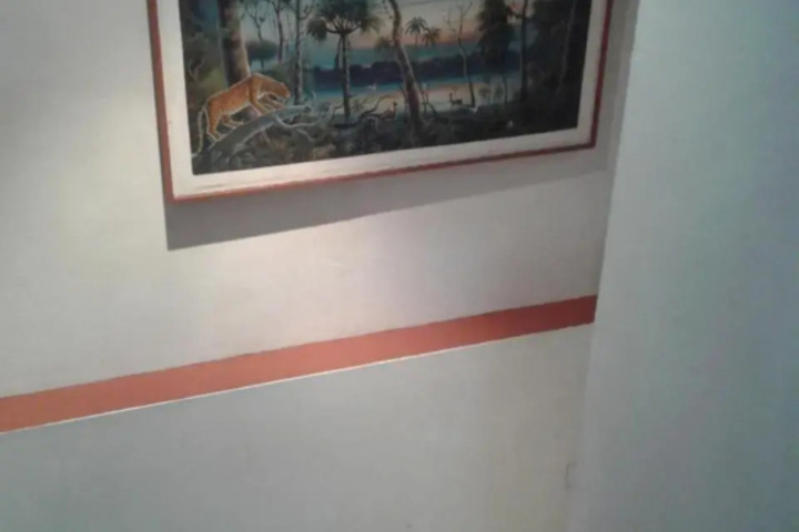 Room 7 of 13
