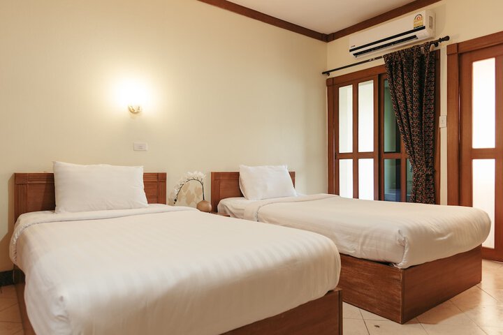 Room 40 of 85