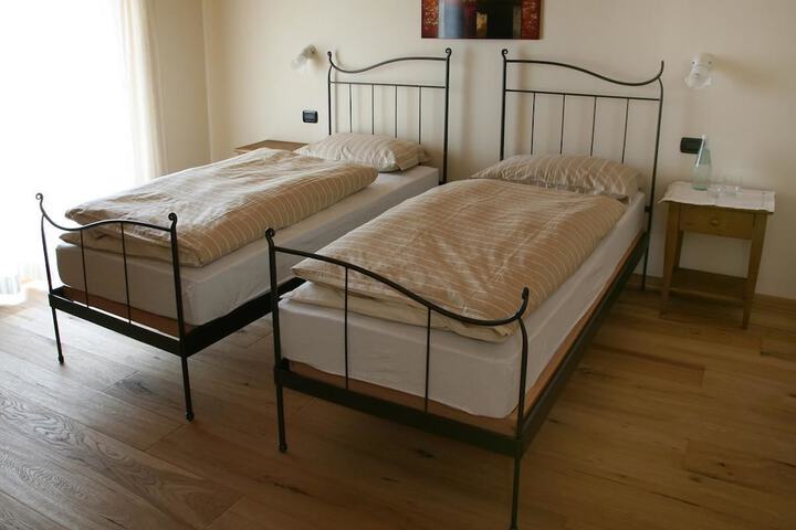 Room 2 of 17