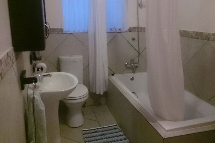 Room 9 of 20