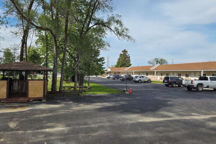 Hotel 27 of 28