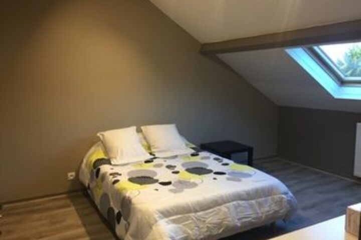 Room 5 of 7