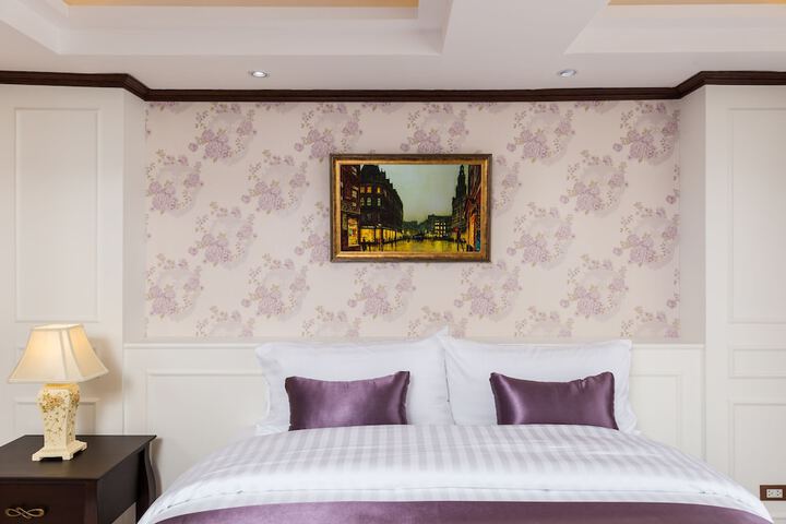 Room 10 of 53