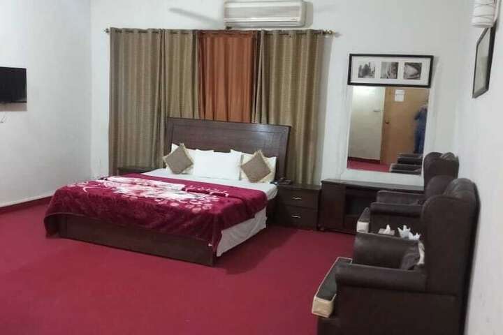 Room 7 of 39